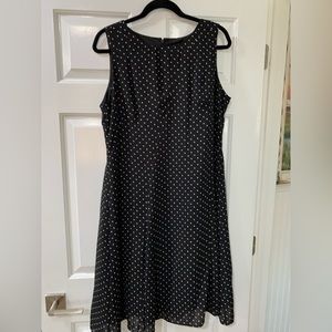 Ann Taylor sleeveless dress